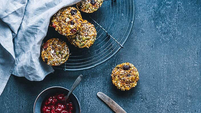Saffron and cranberry muffins (Belén Vázquez Amaro)