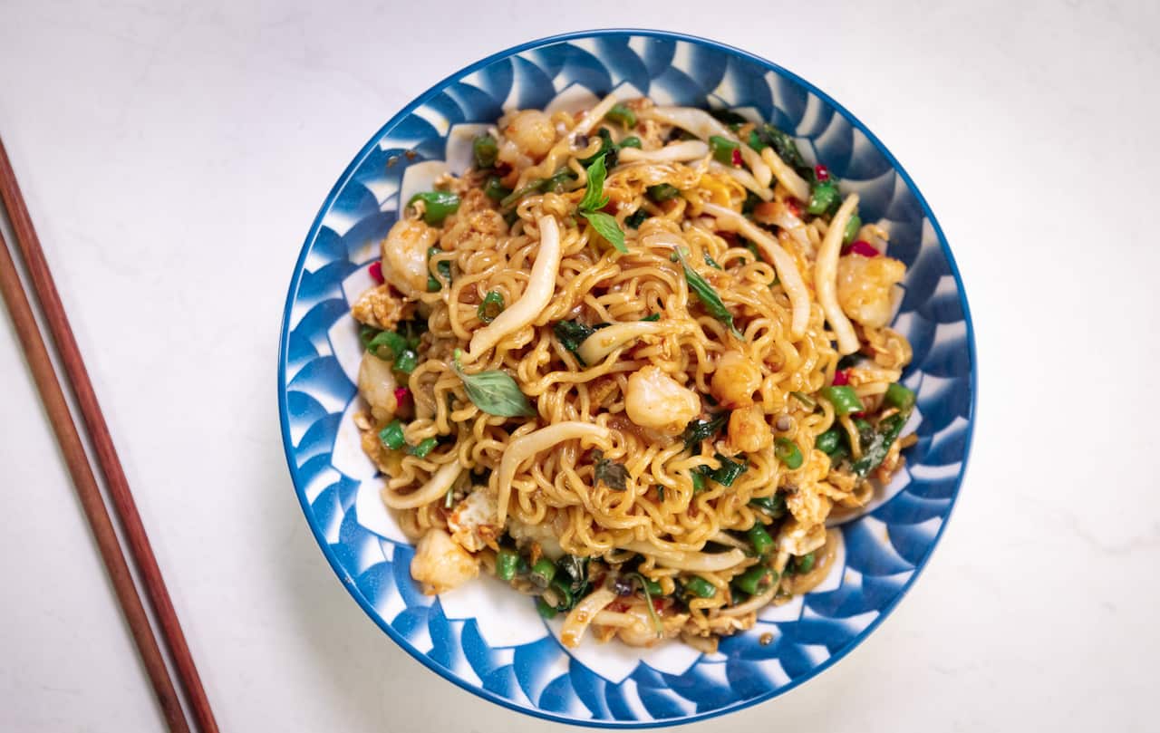 Calamari and Prawn Pad Krapow Instant Noodles