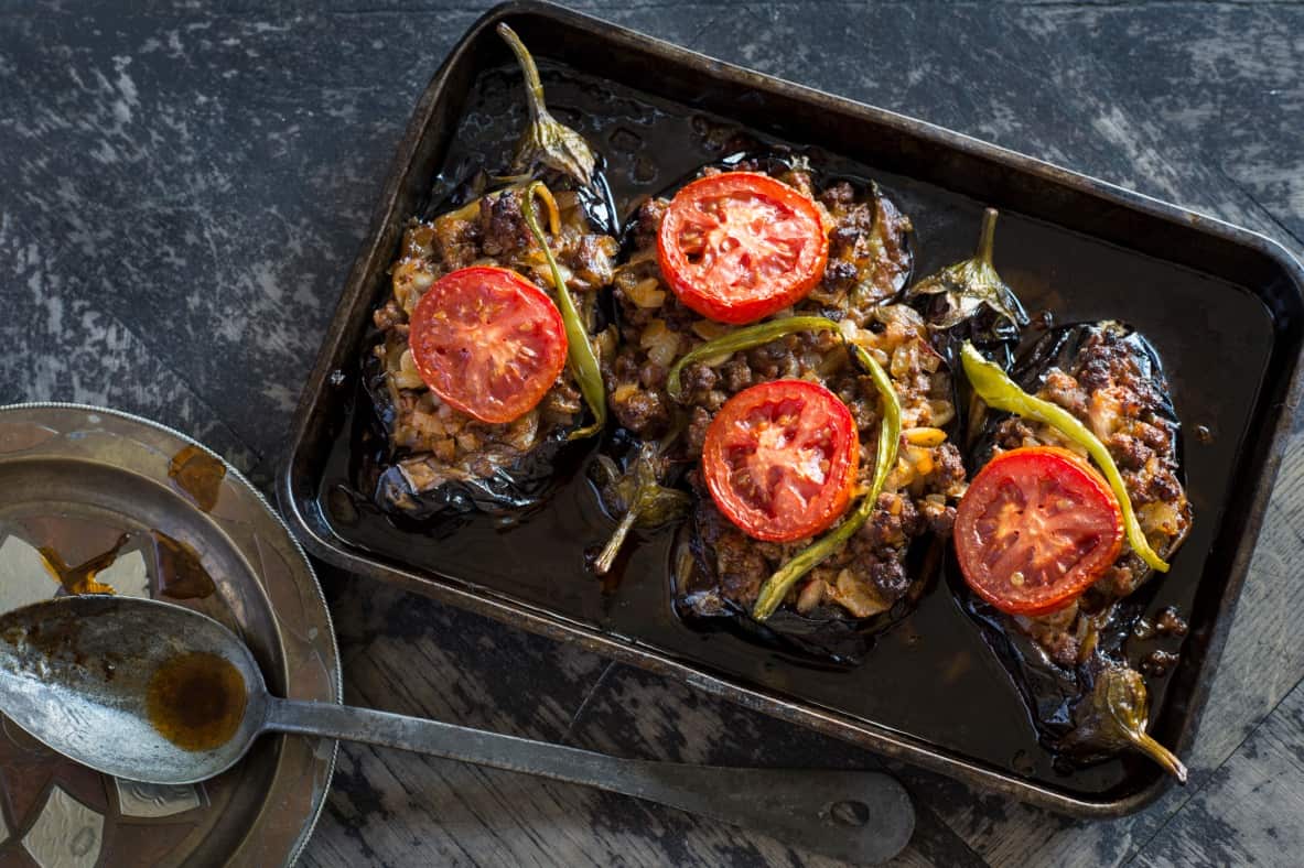 Lamb stuffed eggplant (karniyarik)