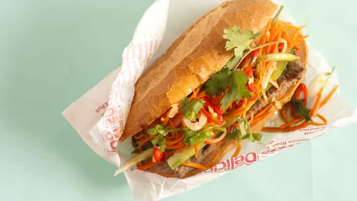 Bánh mì, món ăn truyền thống nổi tiếng thế giới của người VIệt