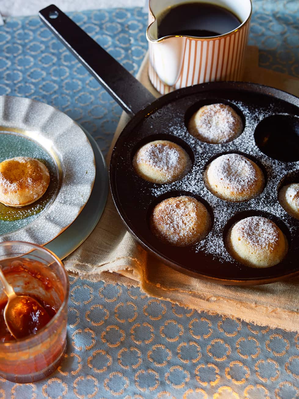 Cinnamon pancake puffs