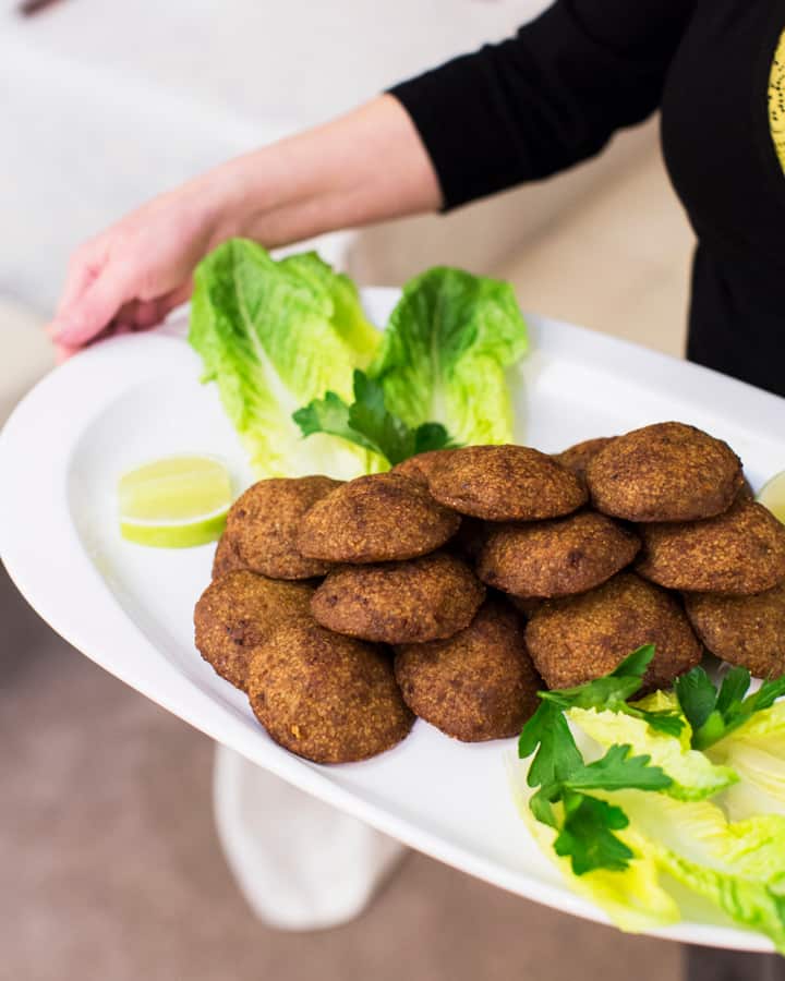 Cracked wheat and beef patties (trakht)