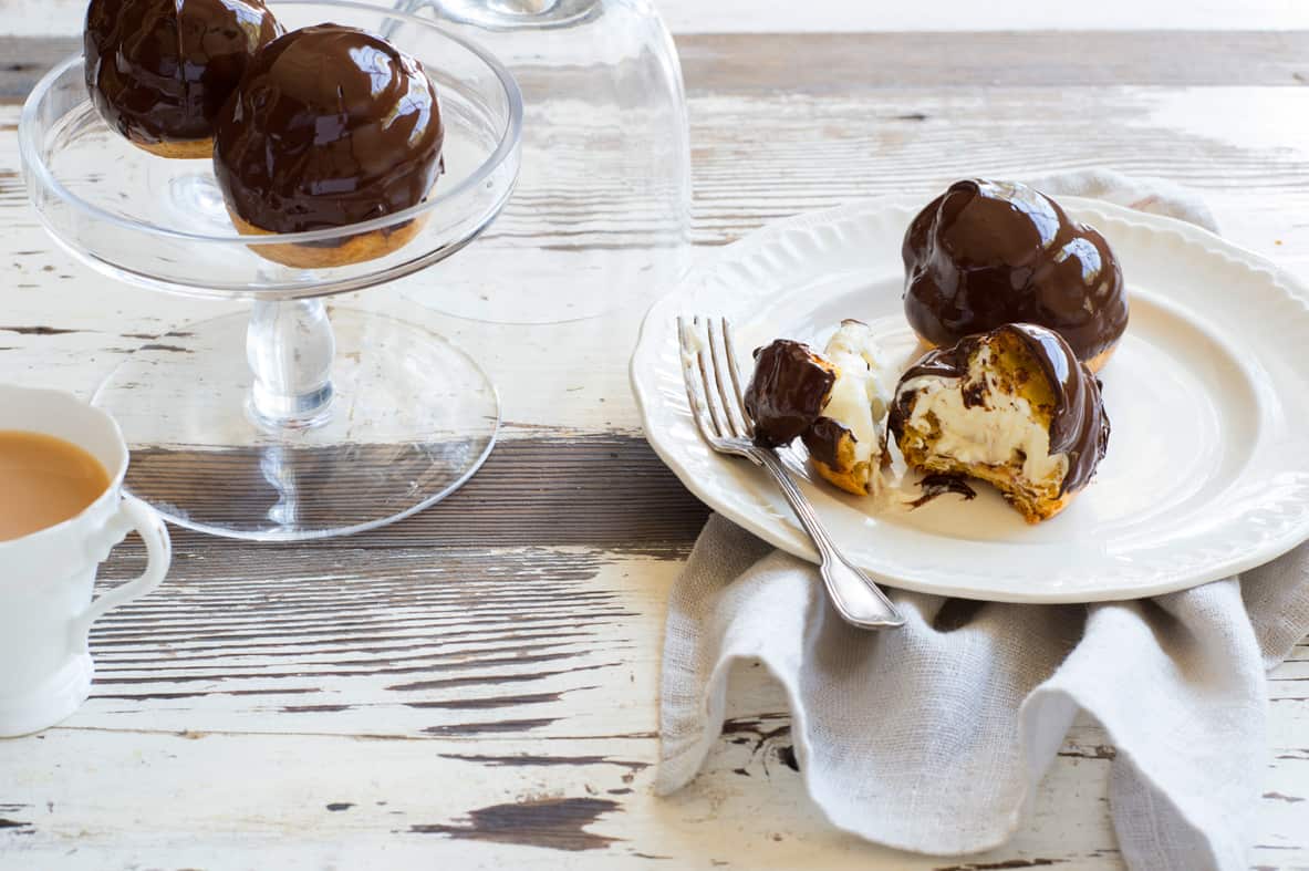Borsshe-Bollen-(choux-puffs).jpg