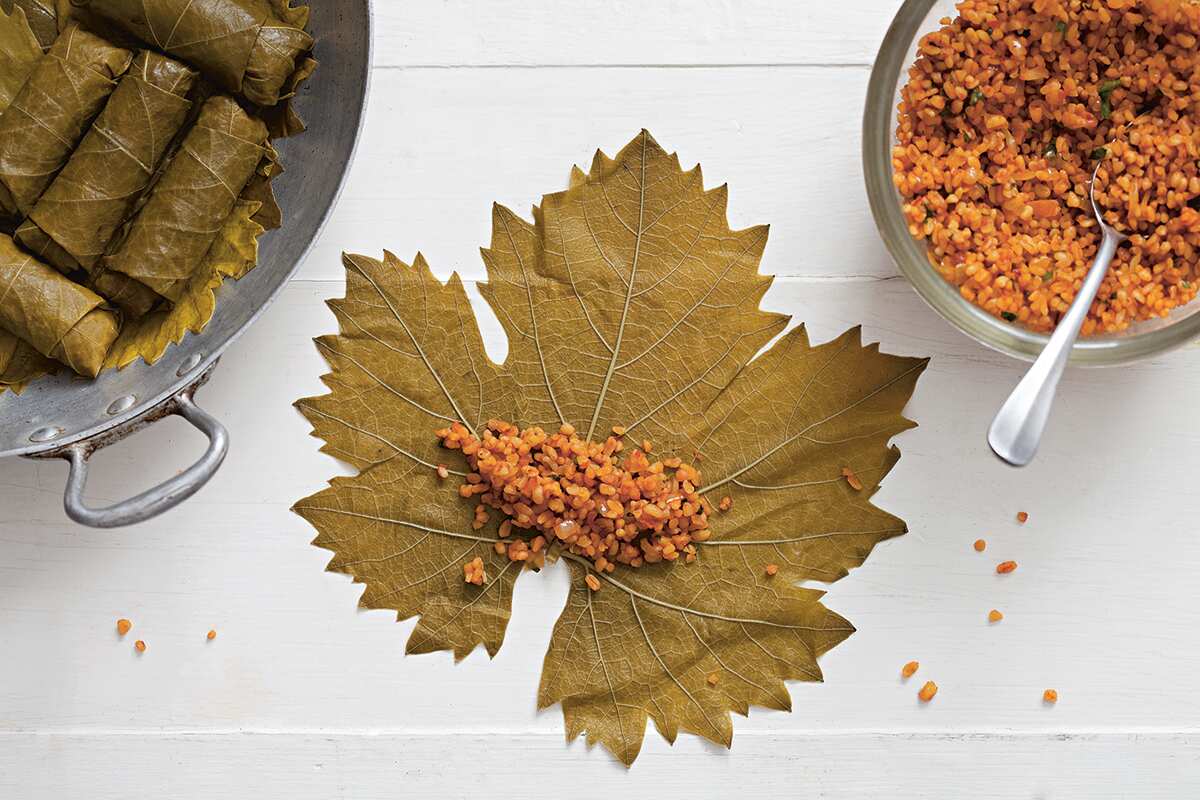Bulgur-wrapped-in-vine-leaves---Yaprak-Sarma-01.jpg