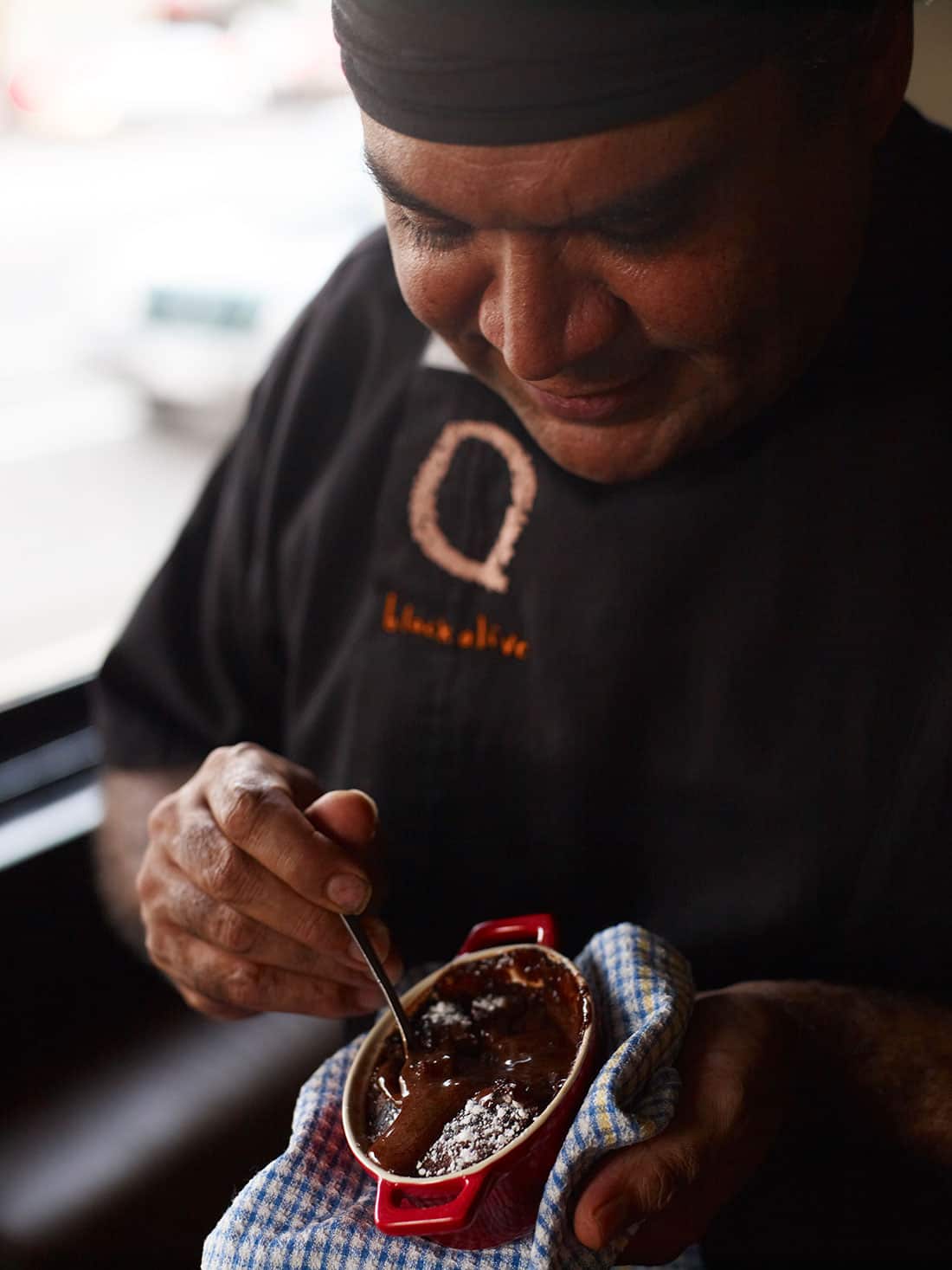 Chocolate and wattleseed self-saucing pudding