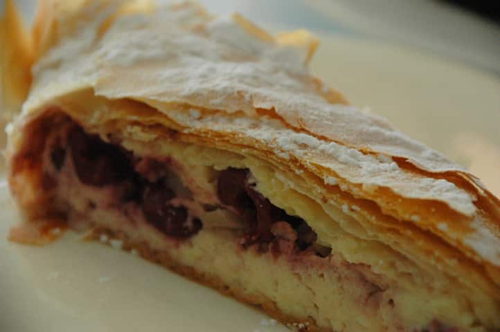 Cherry-cream-strudel