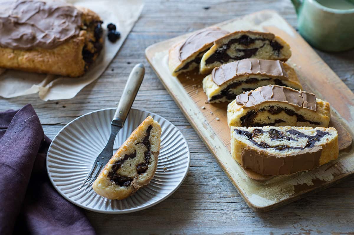 Choc-raisin log aka Chocolate, coffee and raisin rolls