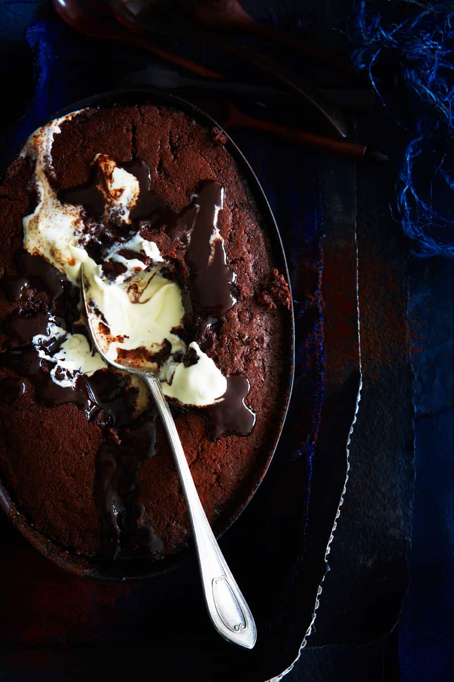 Self-saucing chocolate puddings