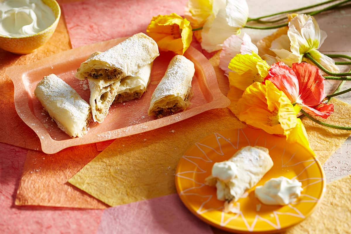 Sweet cheese, tahini and chocolate flogeres