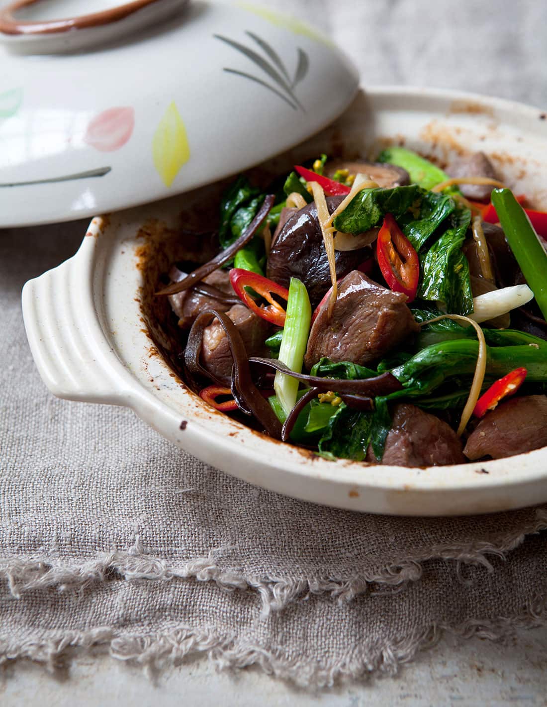 Clay pot duck with ginger