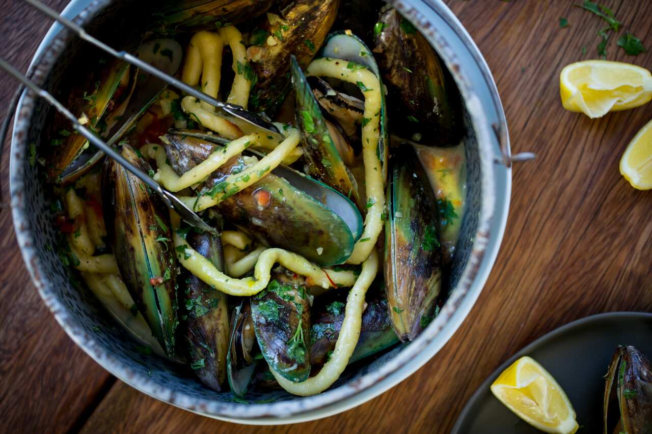 DFDU Ep 9 - Mussels and pici 1 - ADAM.jpg