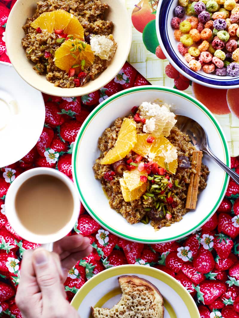 Sweet freekeh with dates and honey