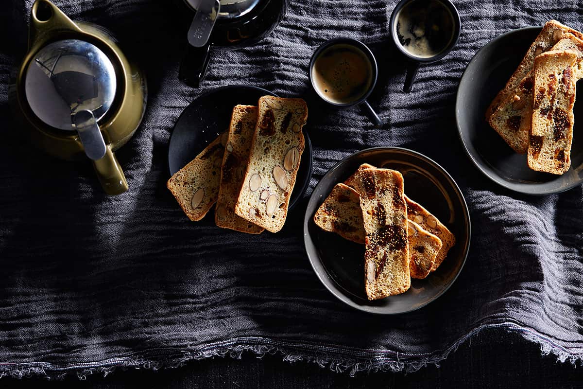 FennelAlmond&DriedFigBiscotti-03.jpg