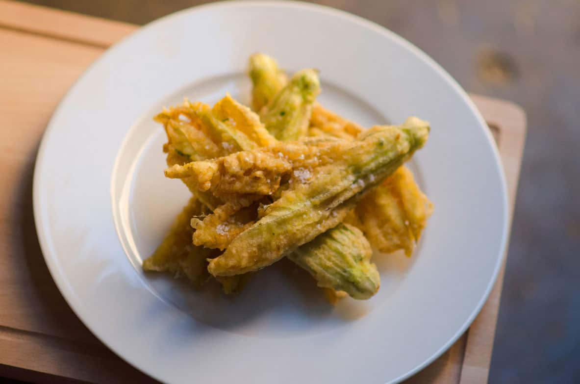 Fried zucchini flowers