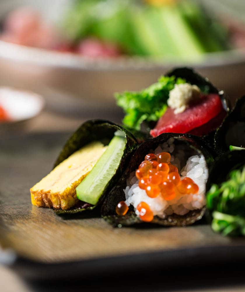 Hand-rolled sushi (temaki zushi)