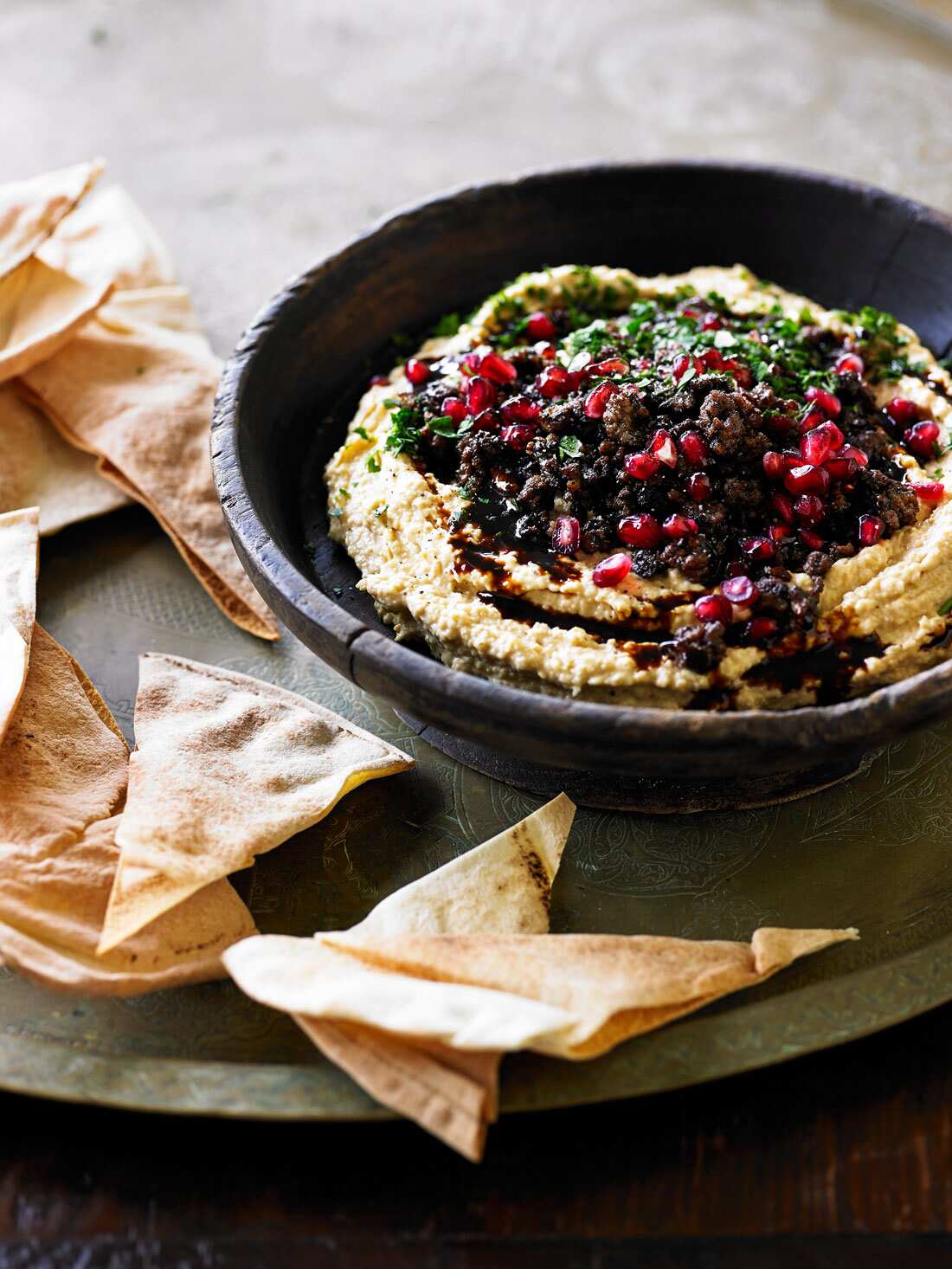 Hummus-b'lahmeh-(Israeli-hummus-with-spiced-lamb).jpg