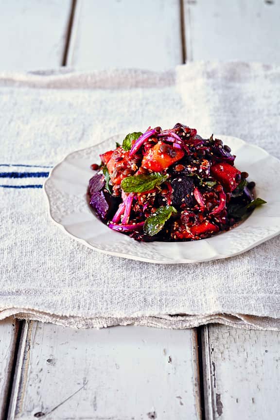 Warm lentil salad (mercimek salatasi)