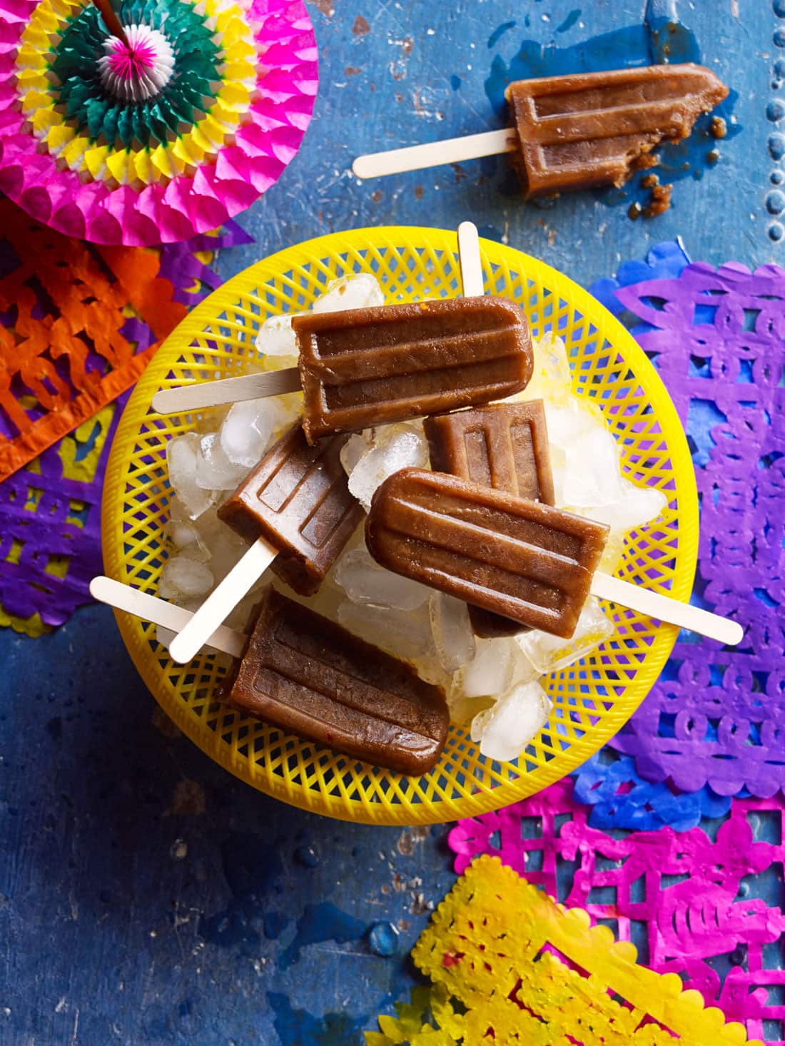 Tamarind and chilli icebox (paletas de tamarindo y chile)
