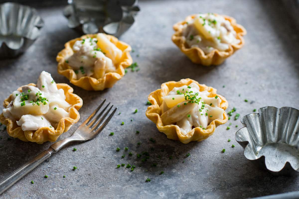 Chicken and asparagus tartlets