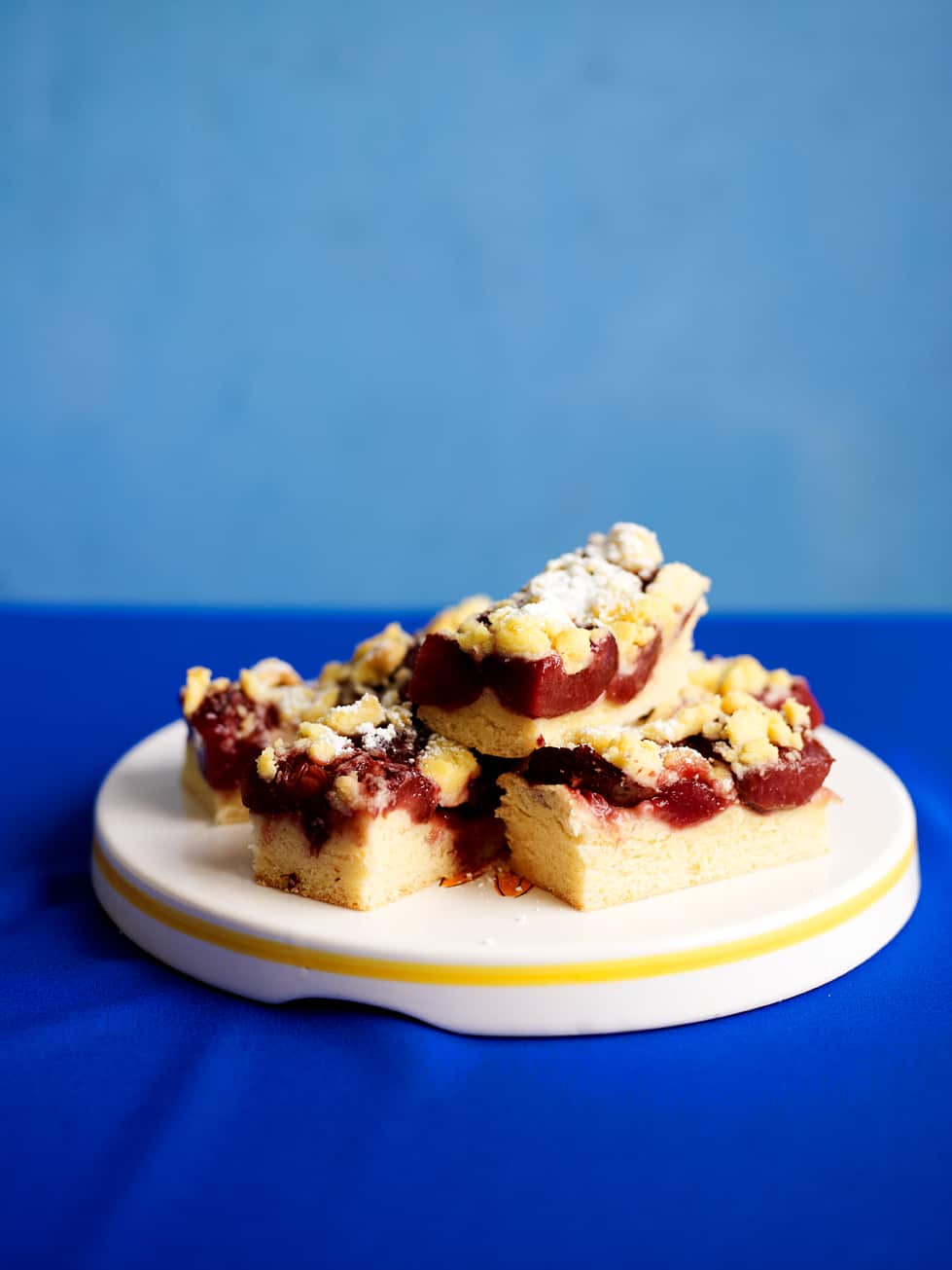 German plum cake - zwetschgenkuchen