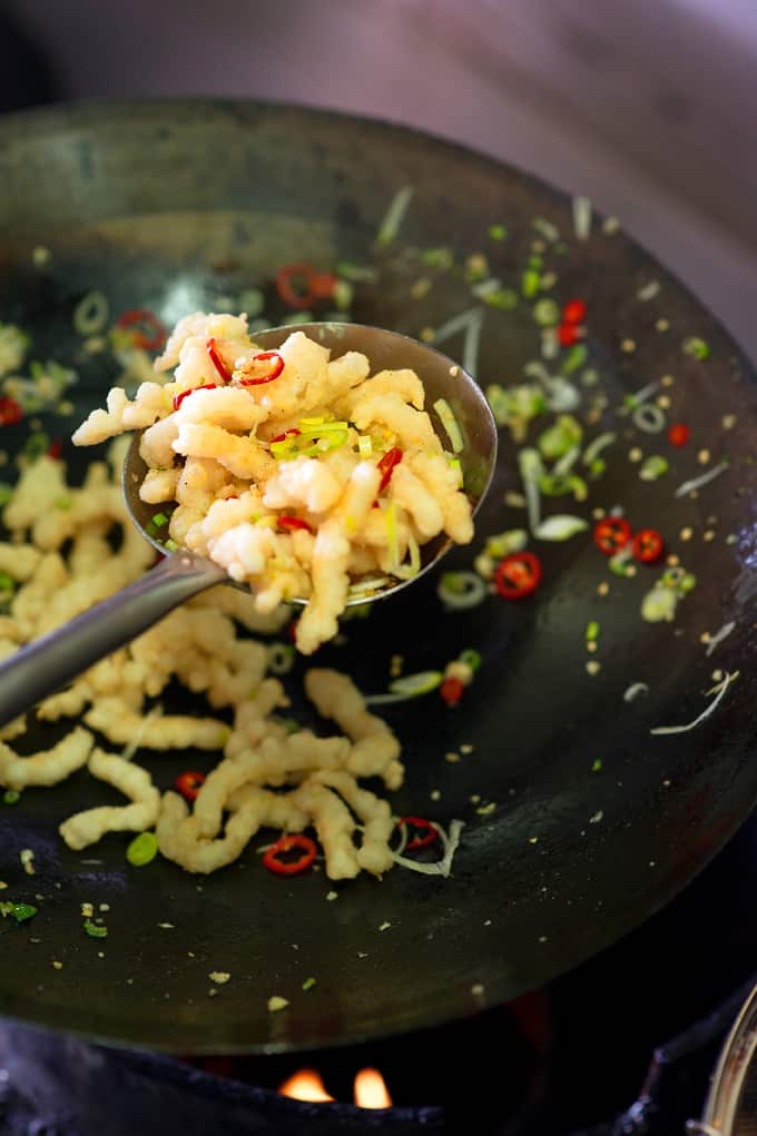 Chilli salted squid (muc rang muoi)