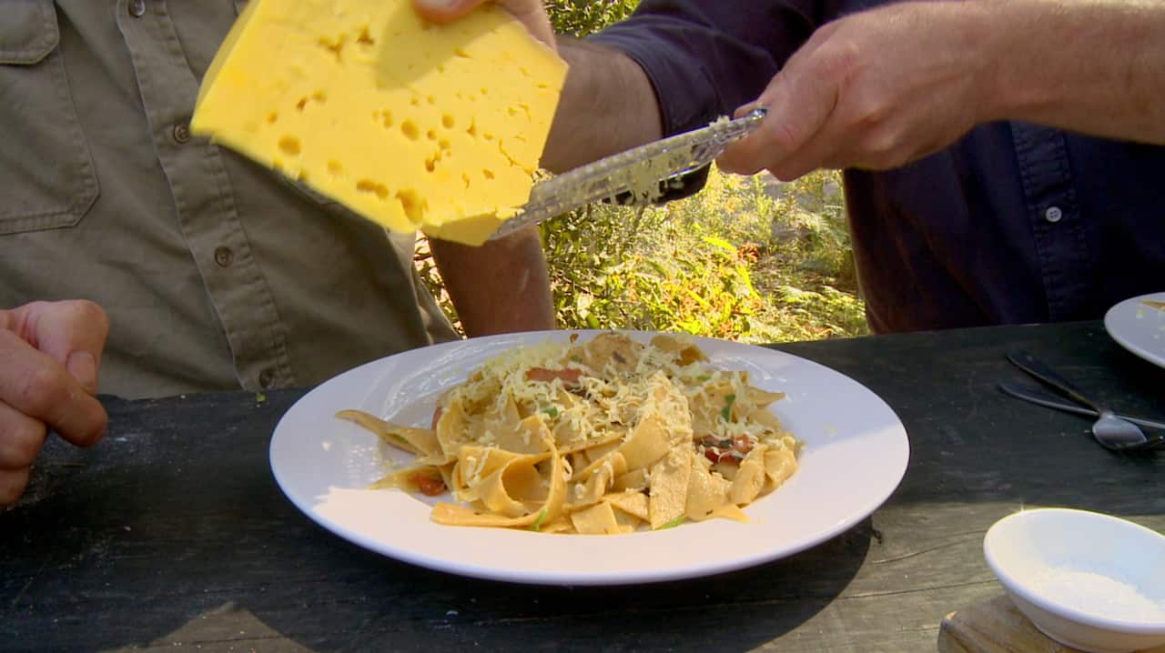 SHOP----Semolina-pasta-with-spec-and-saffron-C2-copy.jpg