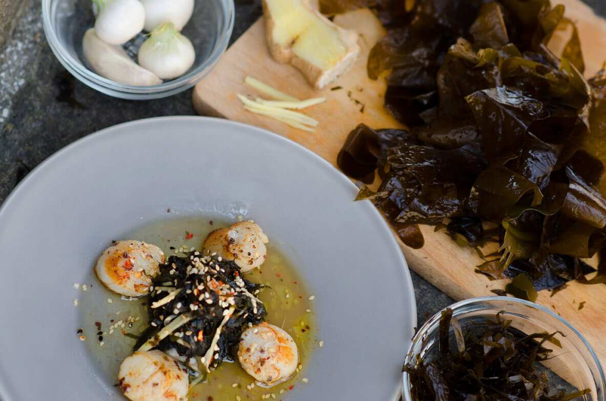 Scallops with seaweed butter