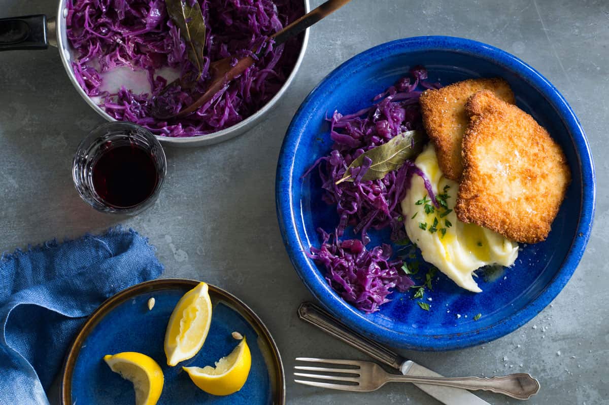 Schnitzel with mashed potato and red cabbage