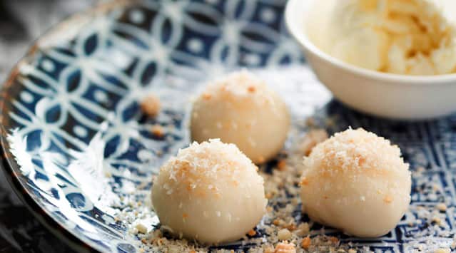 Soft-Centered-White-Chocolate-Dumplings-with-Peanut-and-Coconut-Praline.jpg