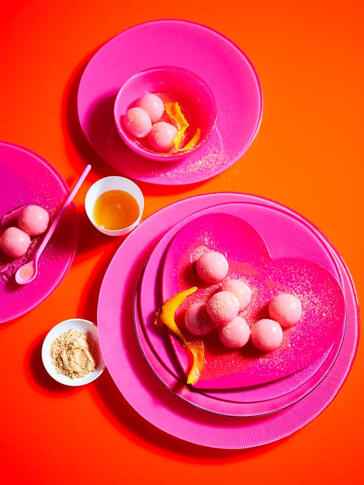 Sticky rice balls with lemon honey