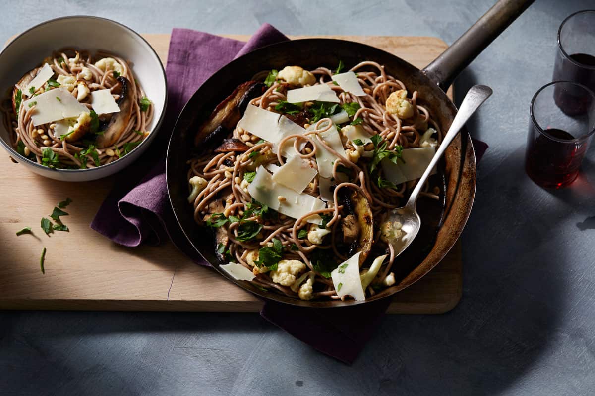 Wholemeal linguine with cauliflower, mushroom and pine nuts