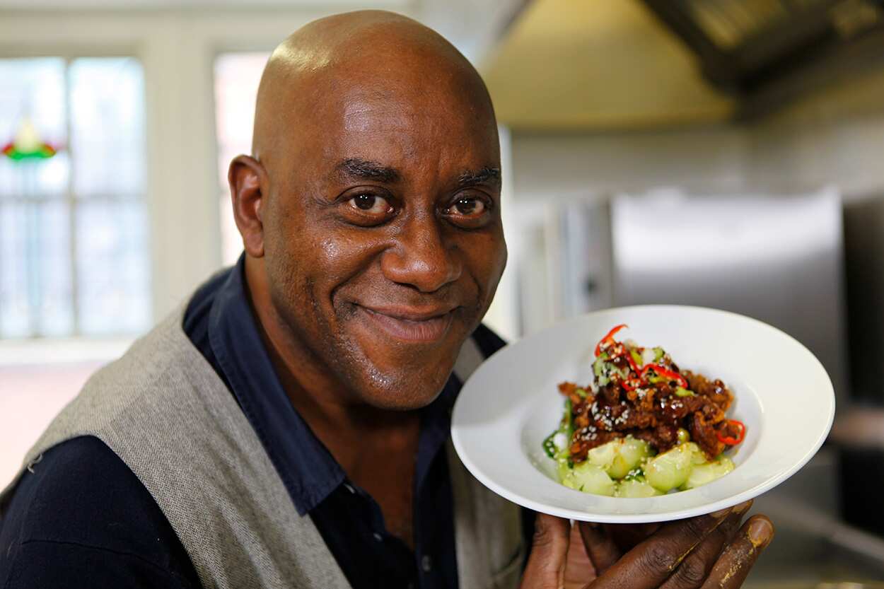 Ainsley Harriott with beef in black bean sauce