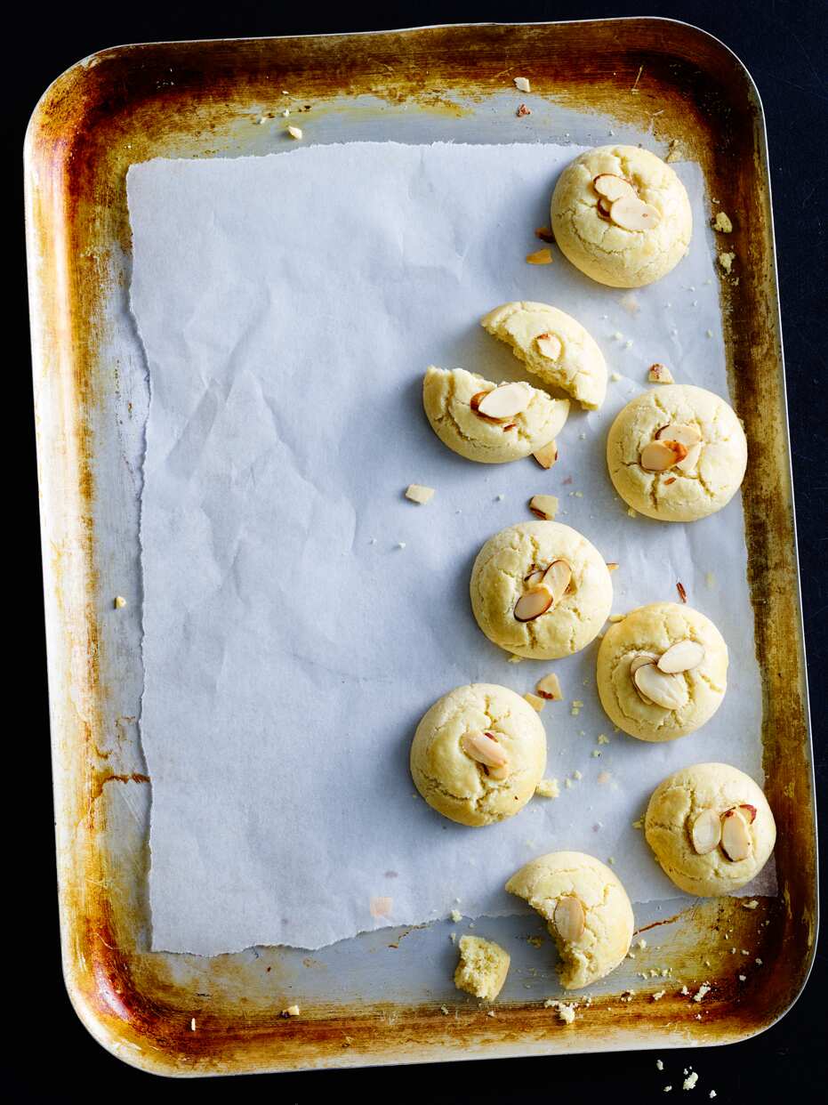 Biscuit of the month: Almond cookies (banh hanh nhan)