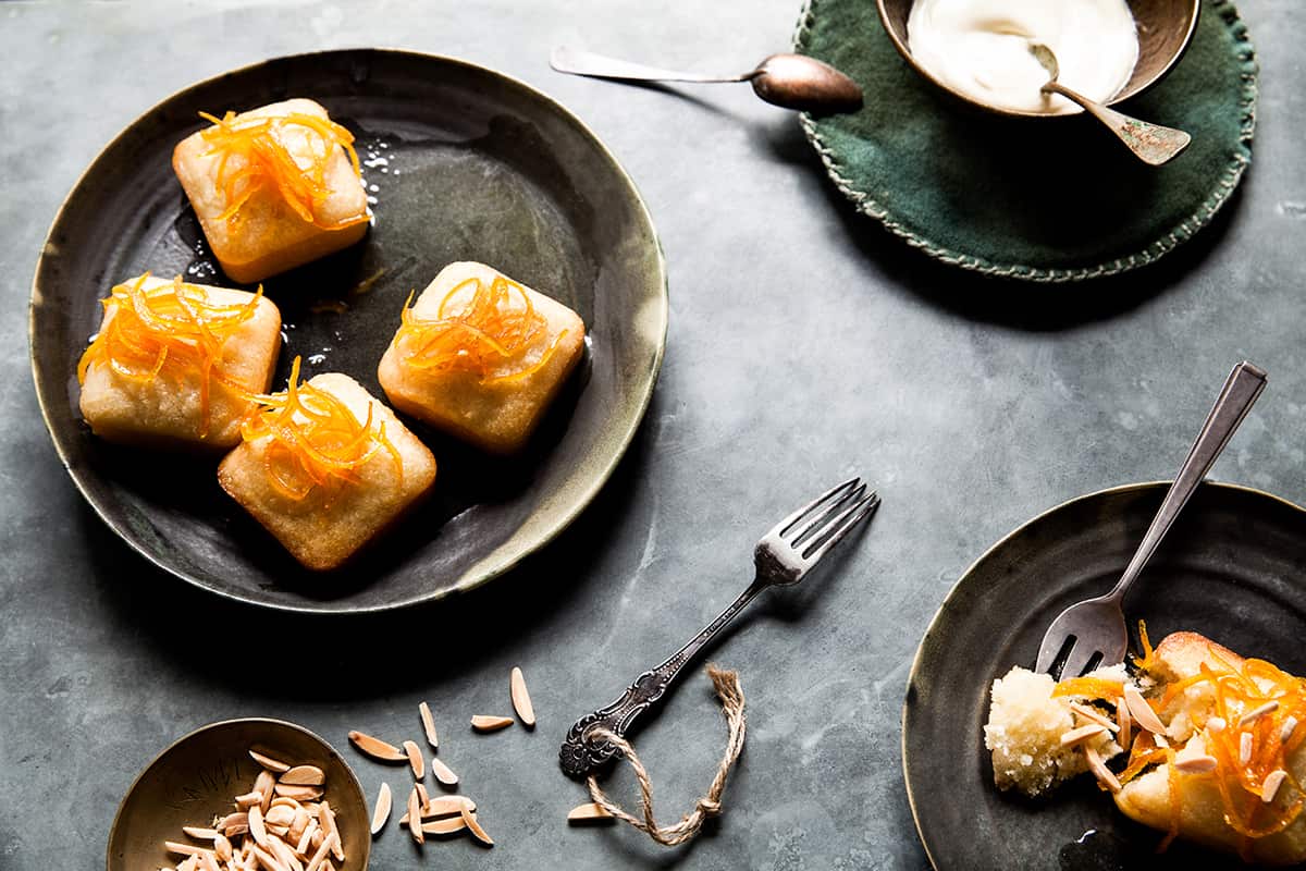Almond-orange syrup cakes