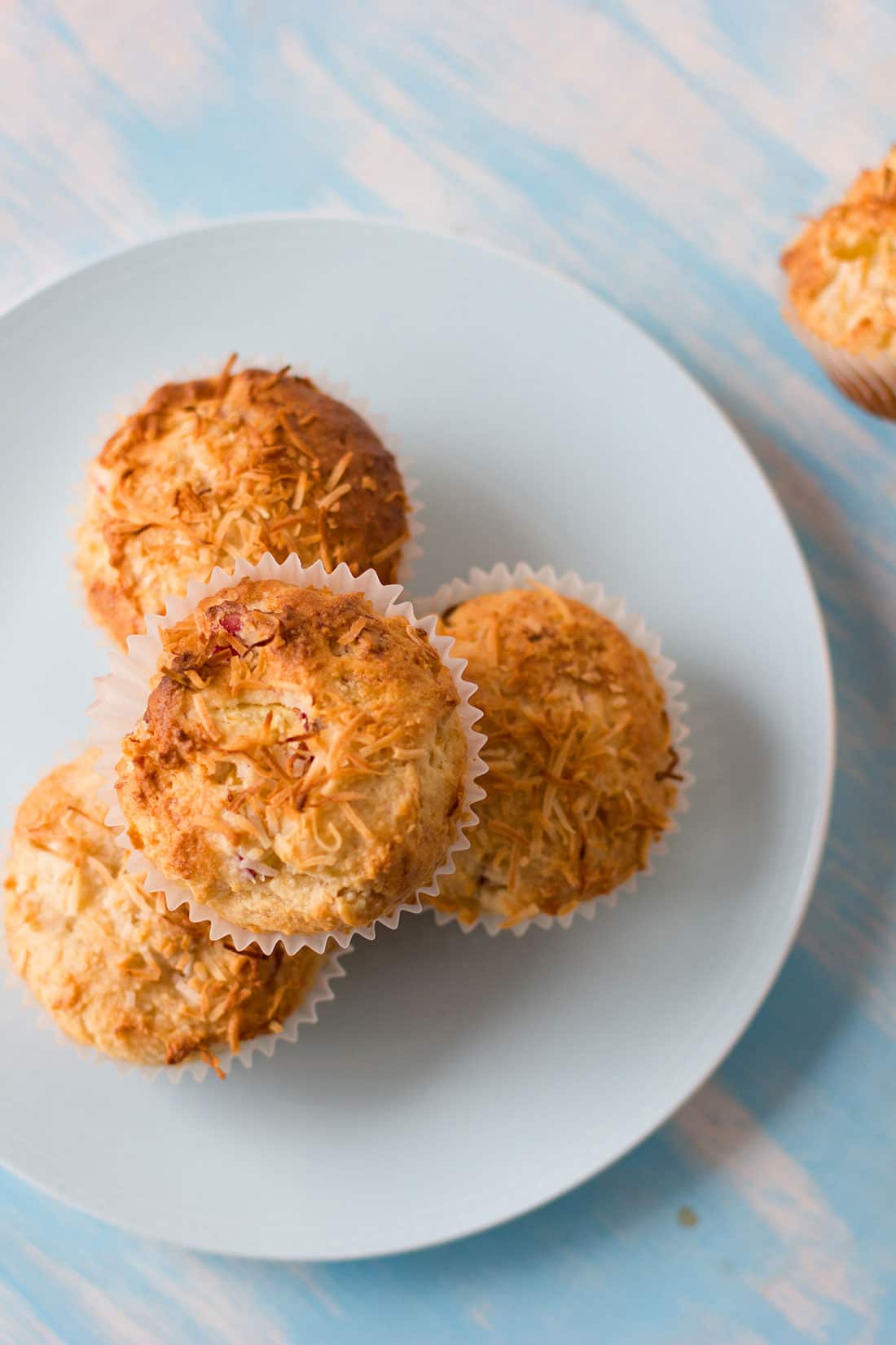 almond_and_peach_muffins_wholesomecook.jpg