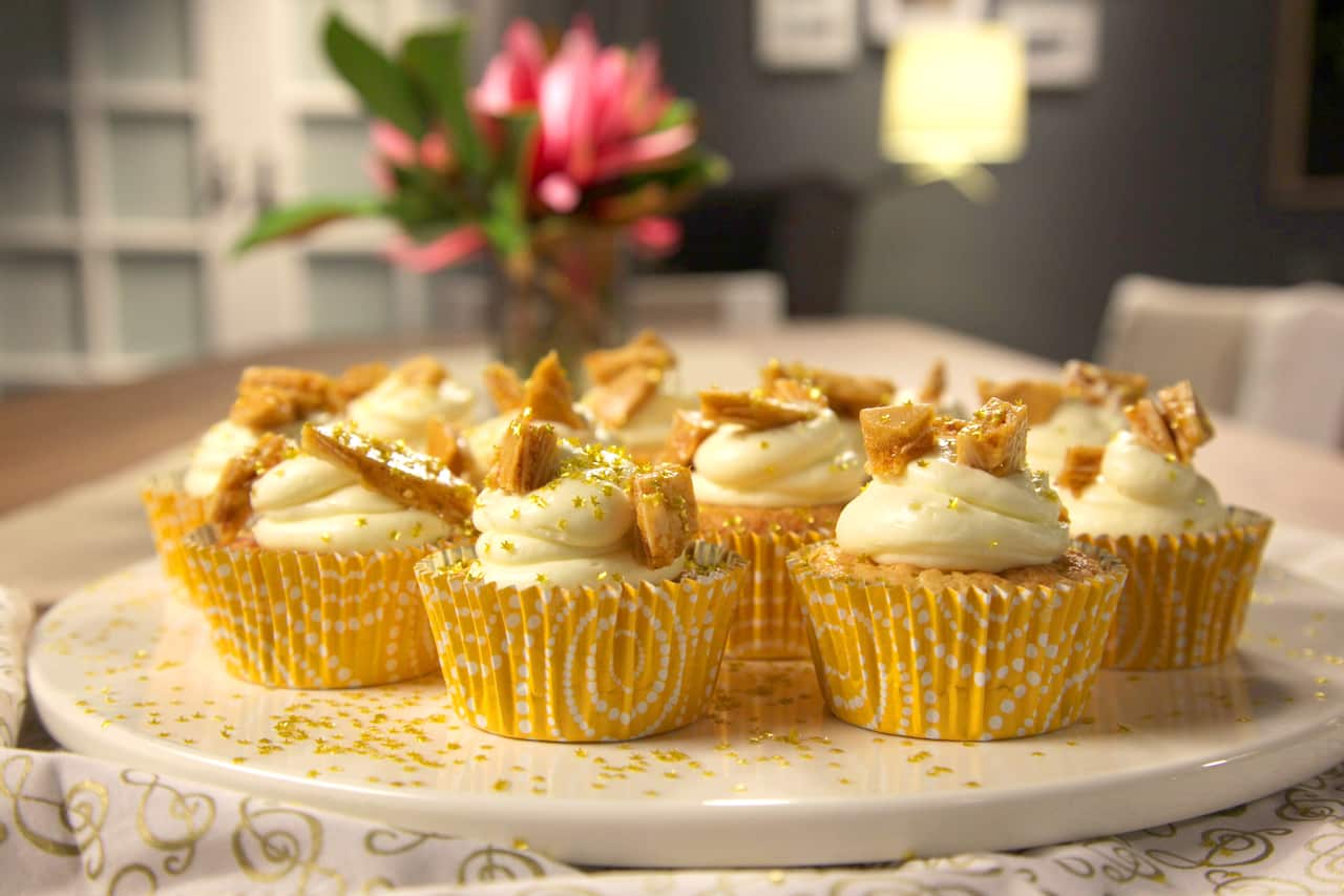 Almond honeycomb cupcakes