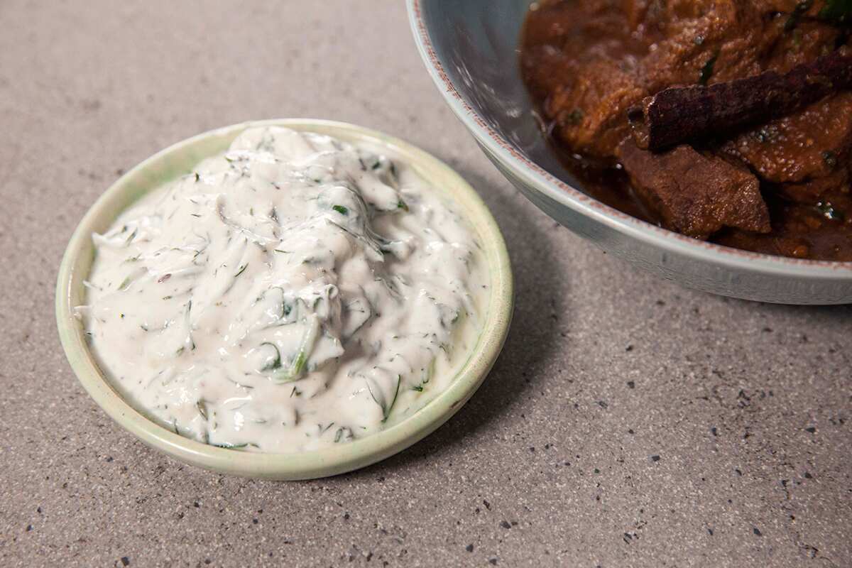 Spinach and dill raita