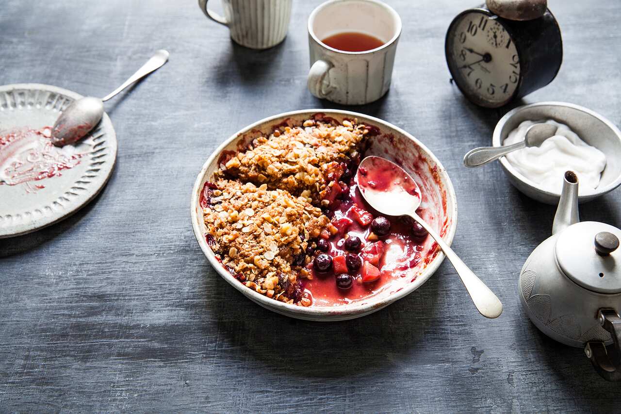 Apple and blueberry crumble 