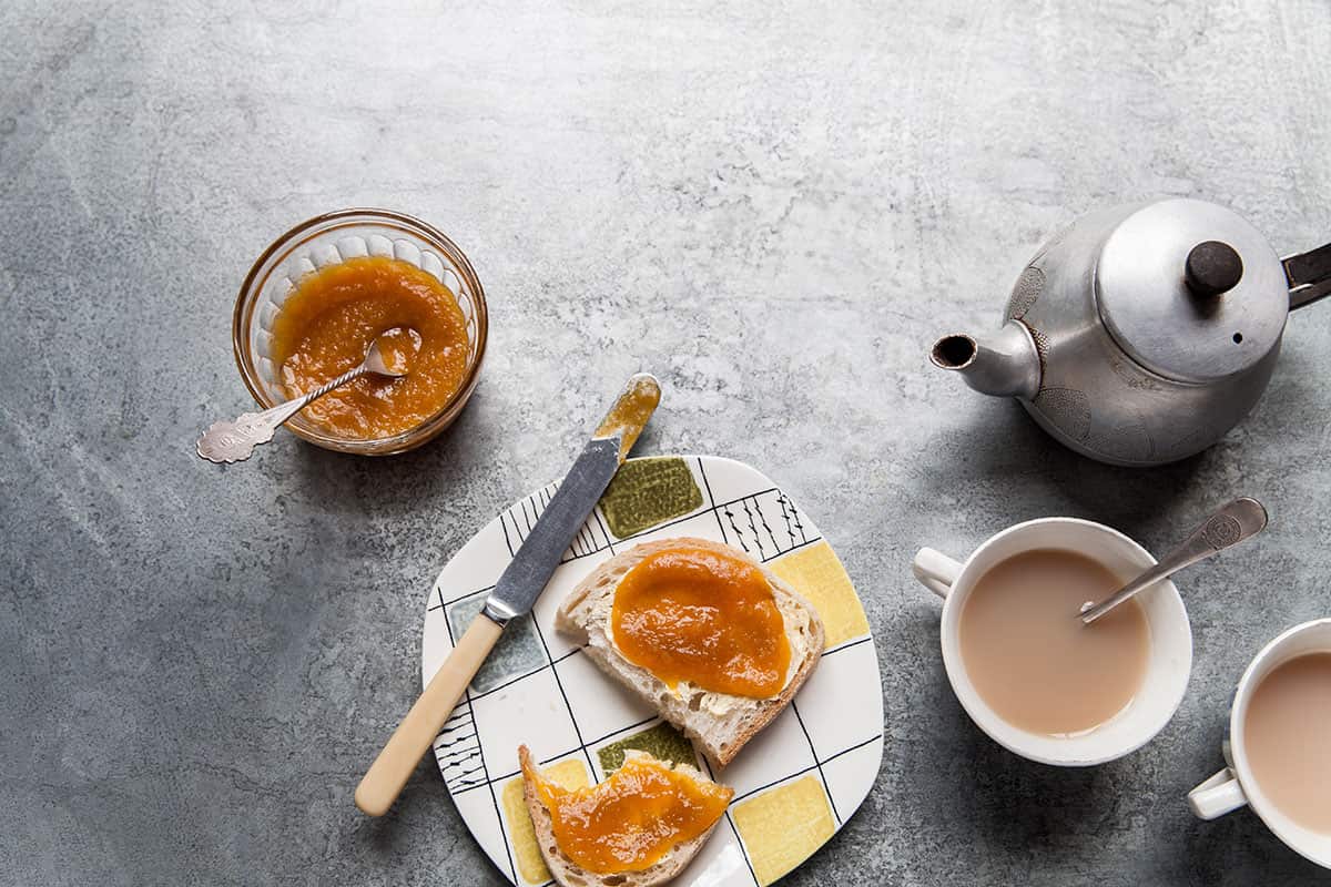 Apricot, chamomile and vanilla bean 'jam'
