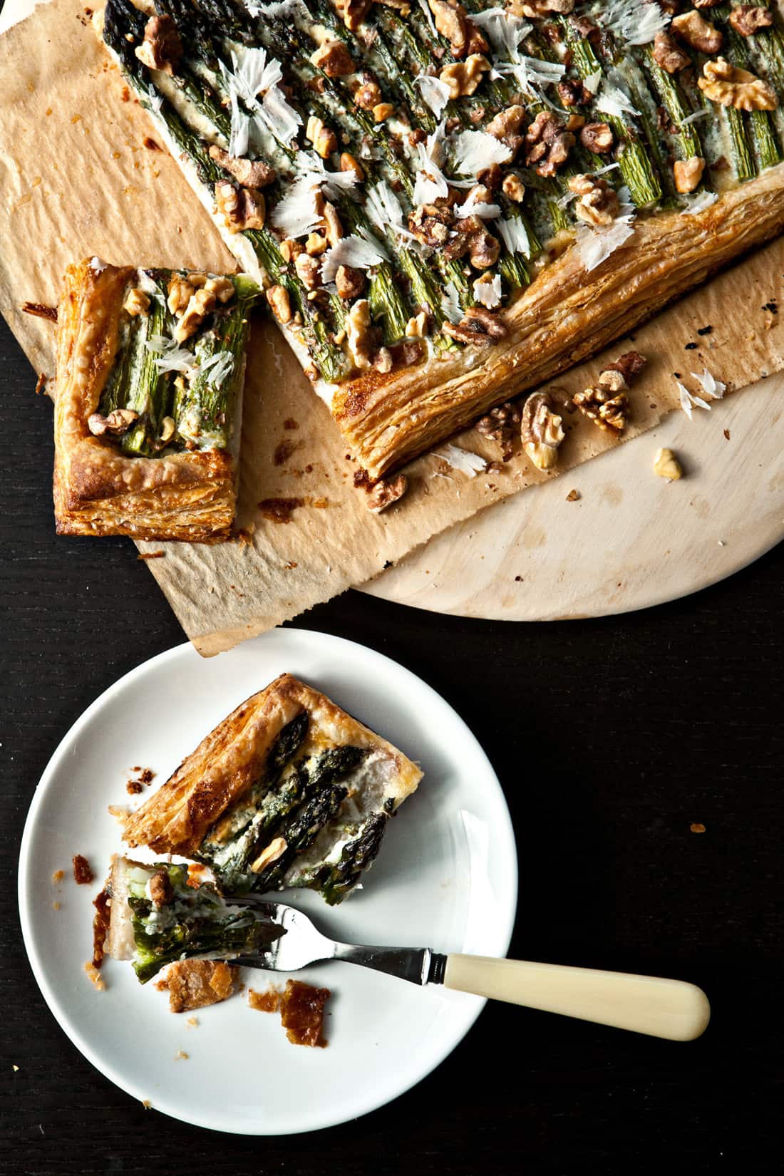 Asparagus tart with walnuts and parmesan
