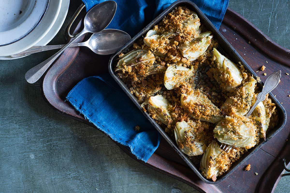 Baked fennel with anchovy crumbs