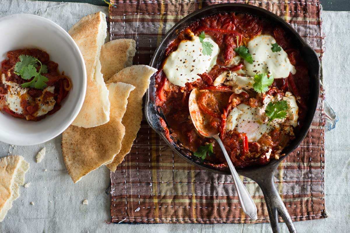 Tunisian baked eggs (shakshuka)