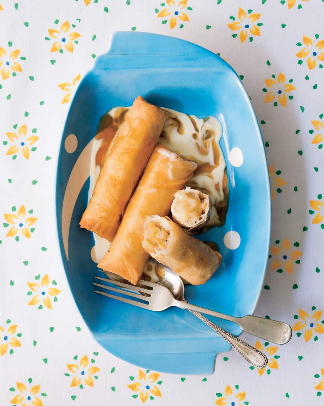 Banana spring rolls with butterscotch sauce 