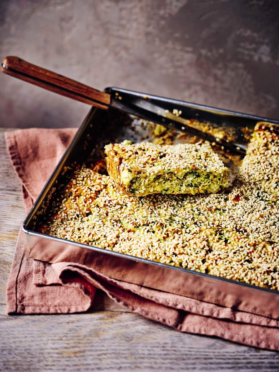 Crustless zucchini pie (Batzina)