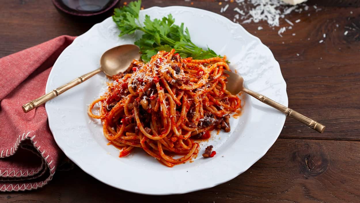 Bucatini with amatriciana sauce 