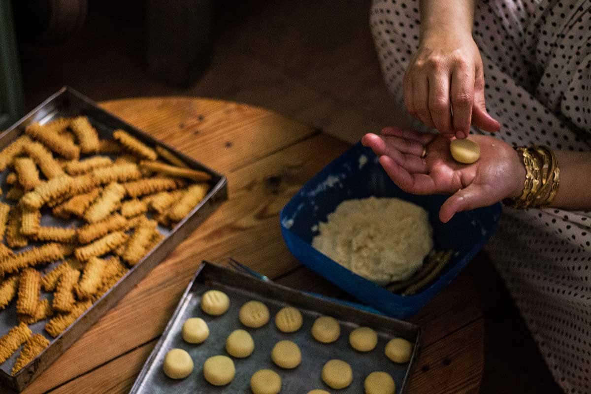 Making Ghorayeba biscuits