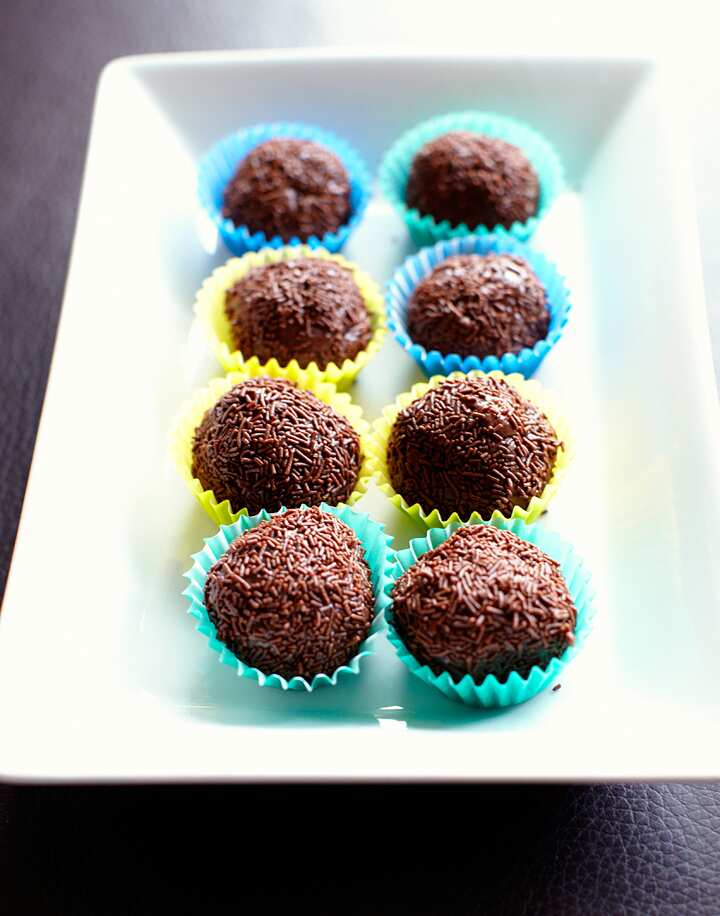 Brazilian chocolate caramels (brigadeiros)