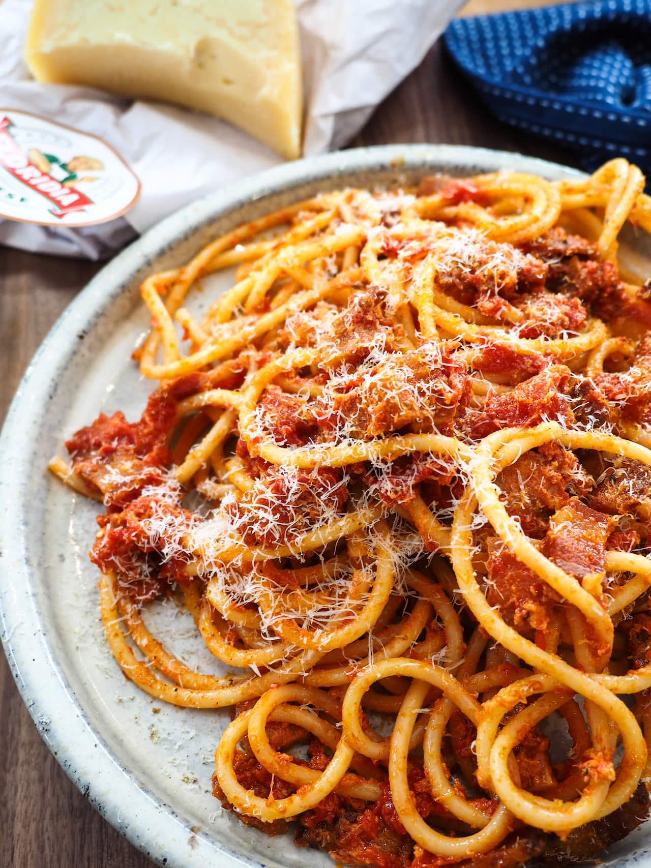 Bucatini amatriciana Cook like an Italian