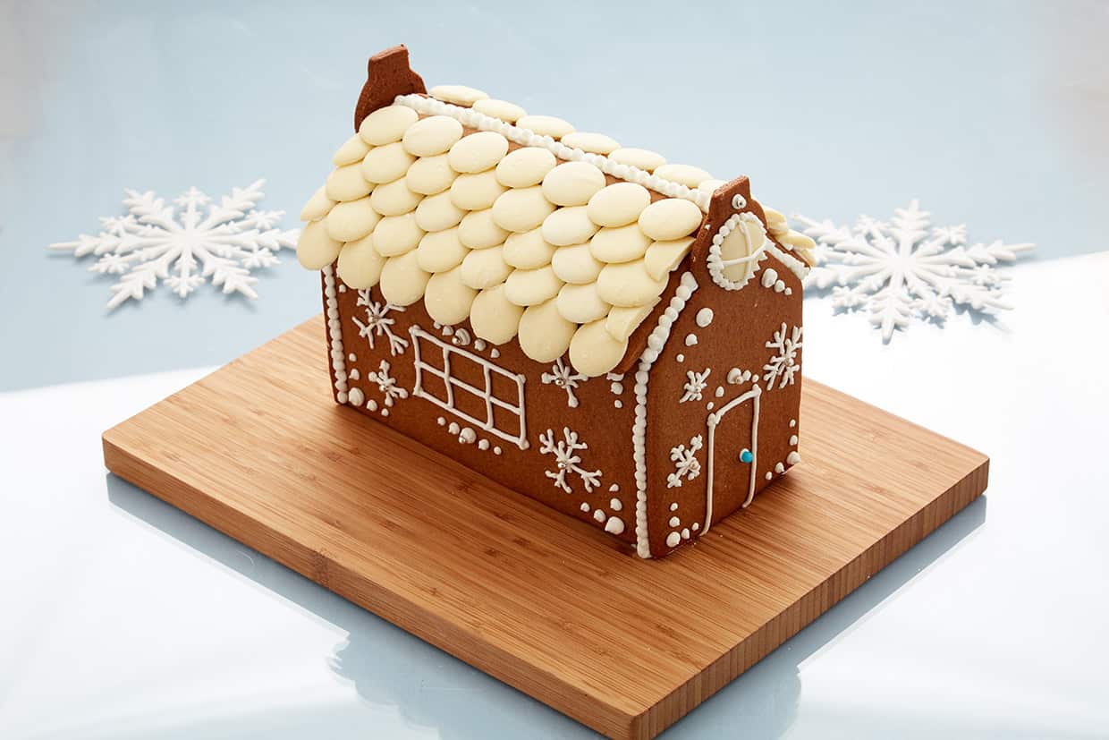 Chocolate spice gingerbread house cake