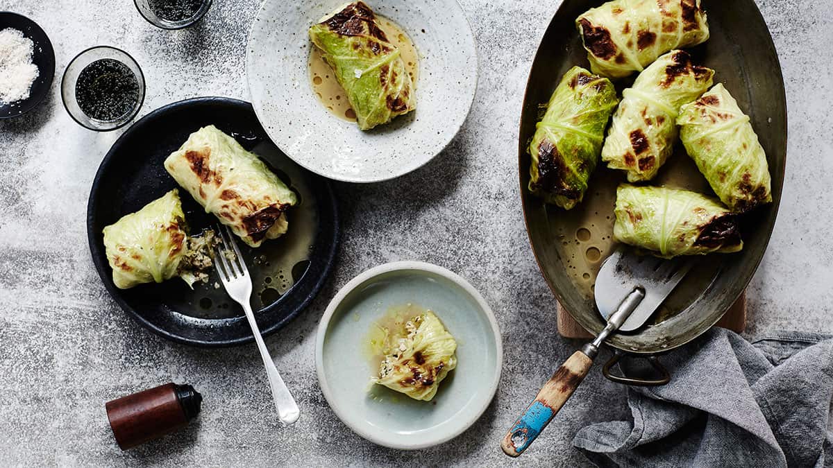 Savoy cabbage rolls with pork and grains